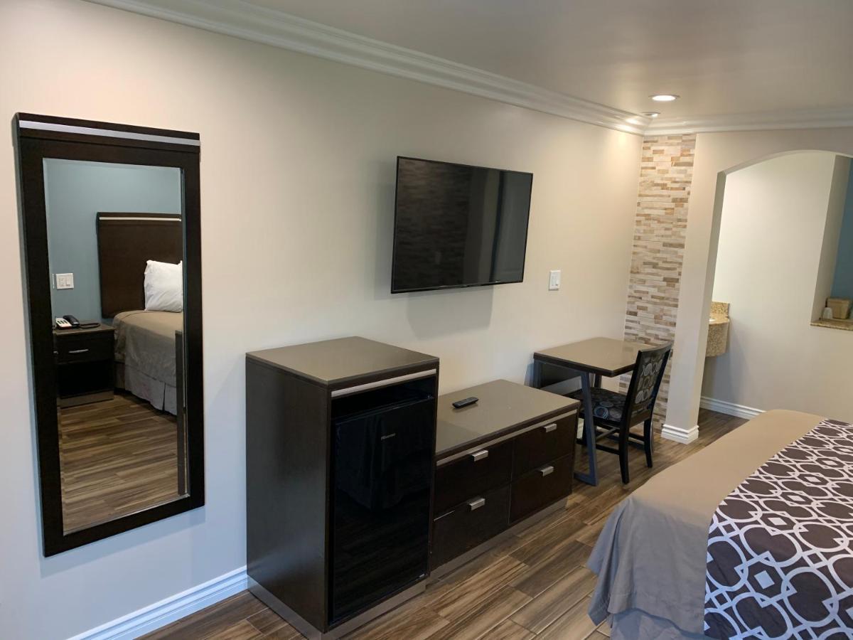 Walnut Inn & Suites West Covina Eksteriør billede