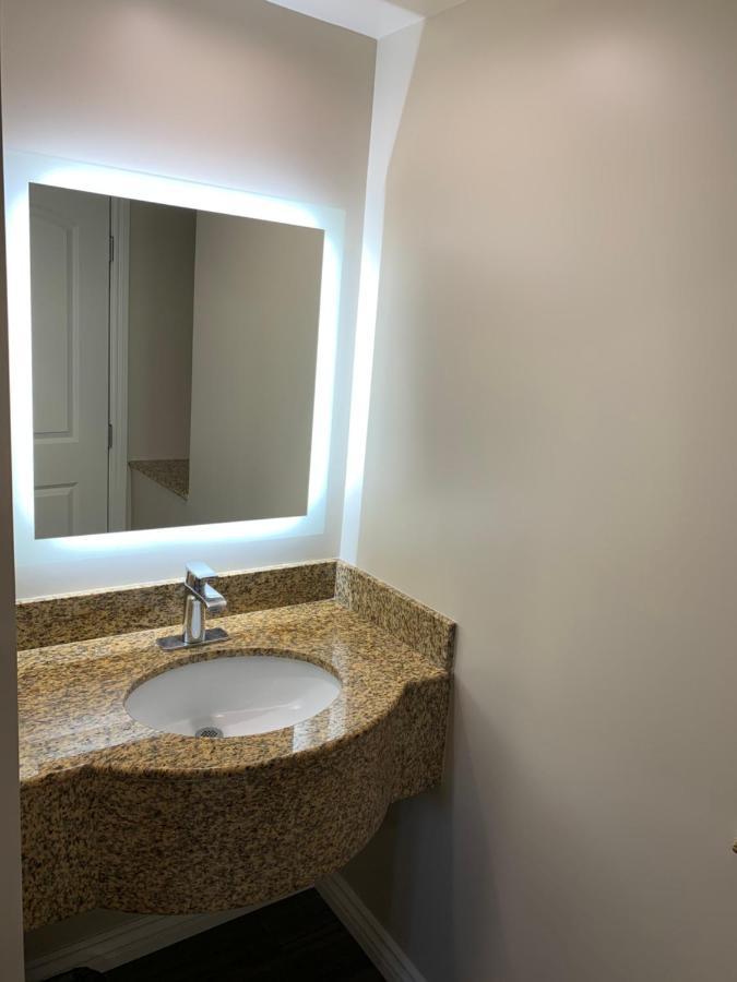 Walnut Inn & Suites West Covina Eksteriør billede