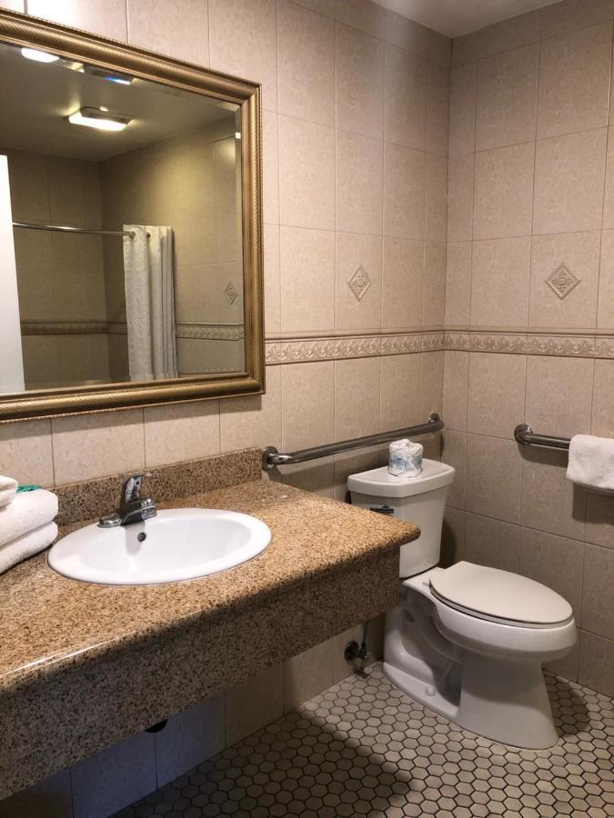 Walnut Inn & Suites West Covina Eksteriør billede