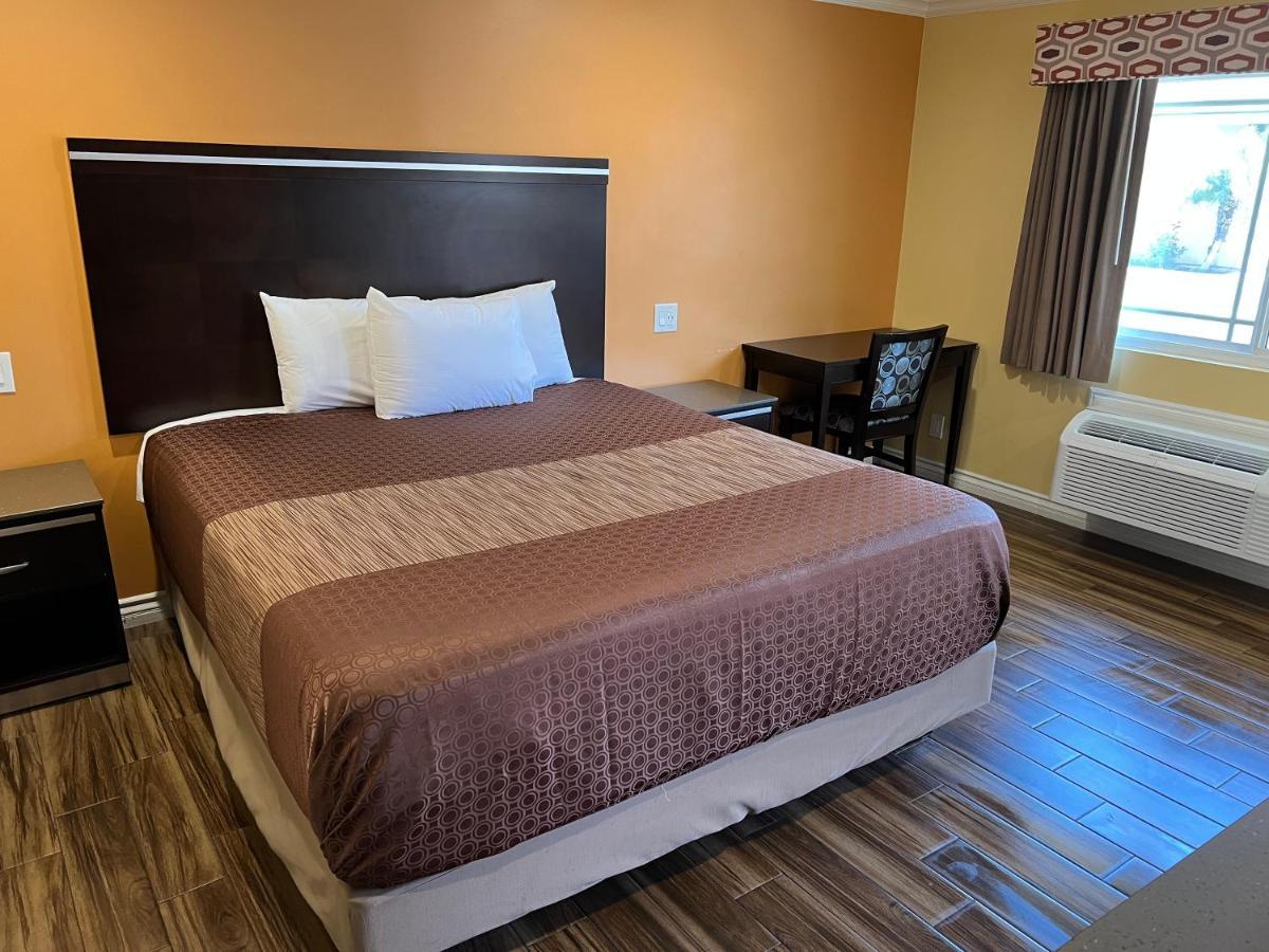 Walnut Inn & Suites West Covina Eksteriør billede