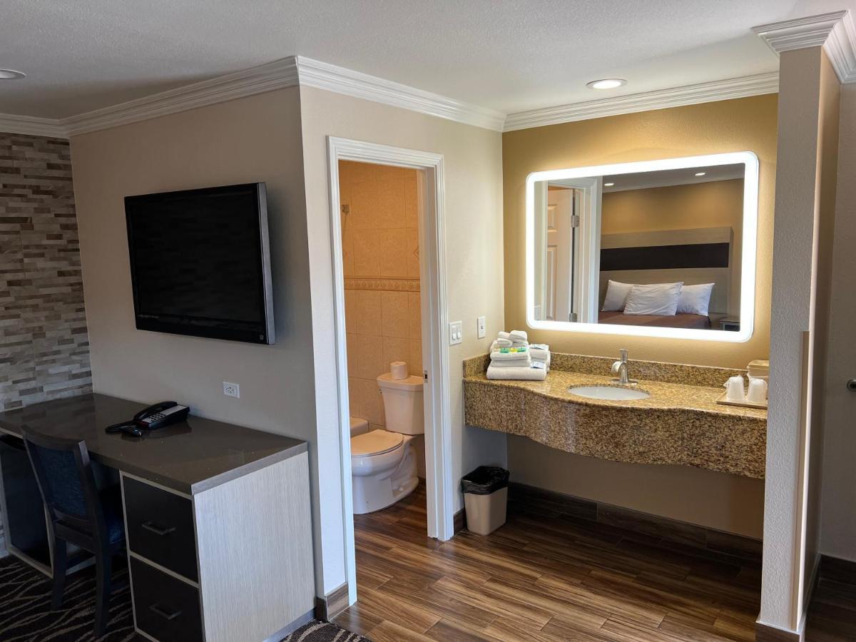 Walnut Inn & Suites West Covina Eksteriør billede
