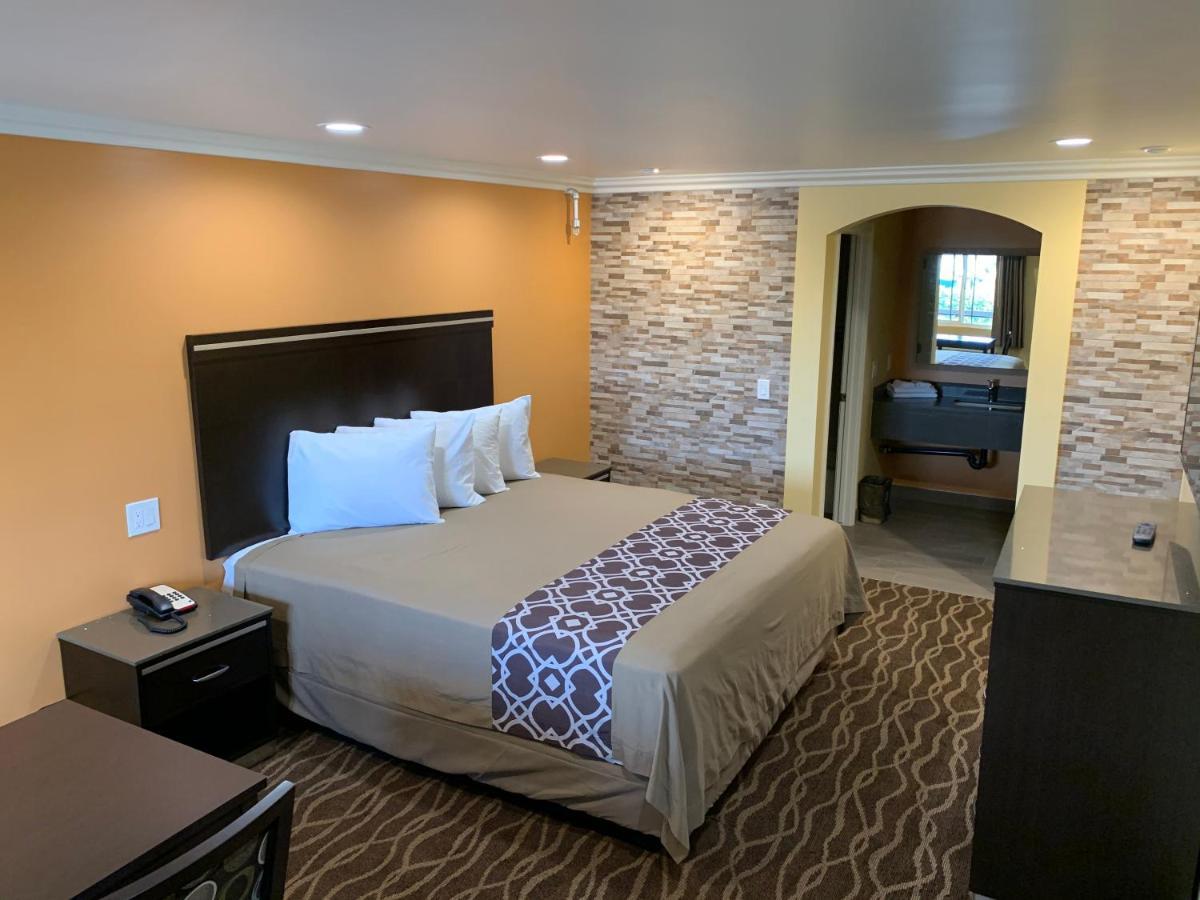 Walnut Inn & Suites West Covina Eksteriør billede