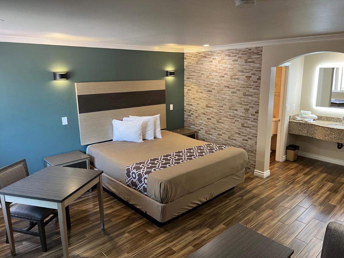 Walnut Inn & Suites West Covina Eksteriør billede
