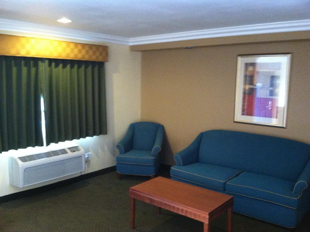 Walnut Inn & Suites West Covina Eksteriør billede