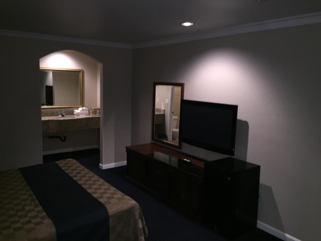 Walnut Inn & Suites West Covina Eksteriør billede