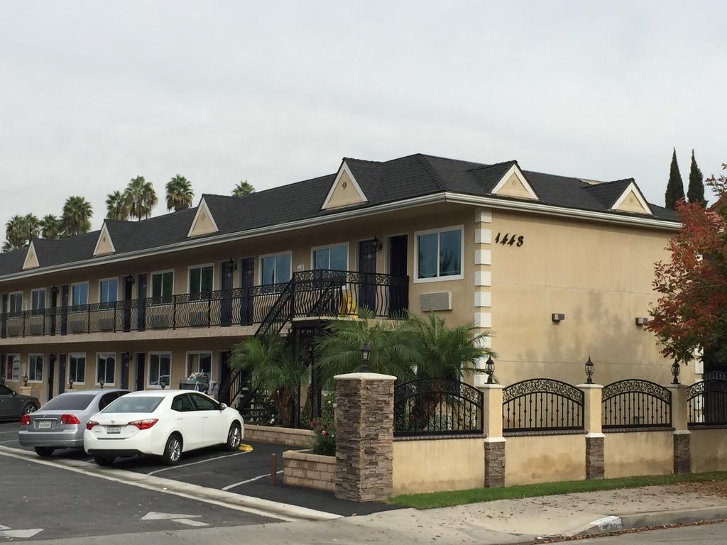 Walnut Inn & Suites West Covina Eksteriør billede