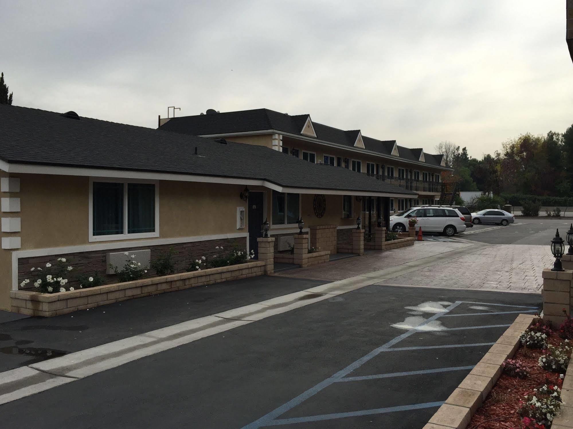Walnut Inn & Suites West Covina Eksteriør billede
