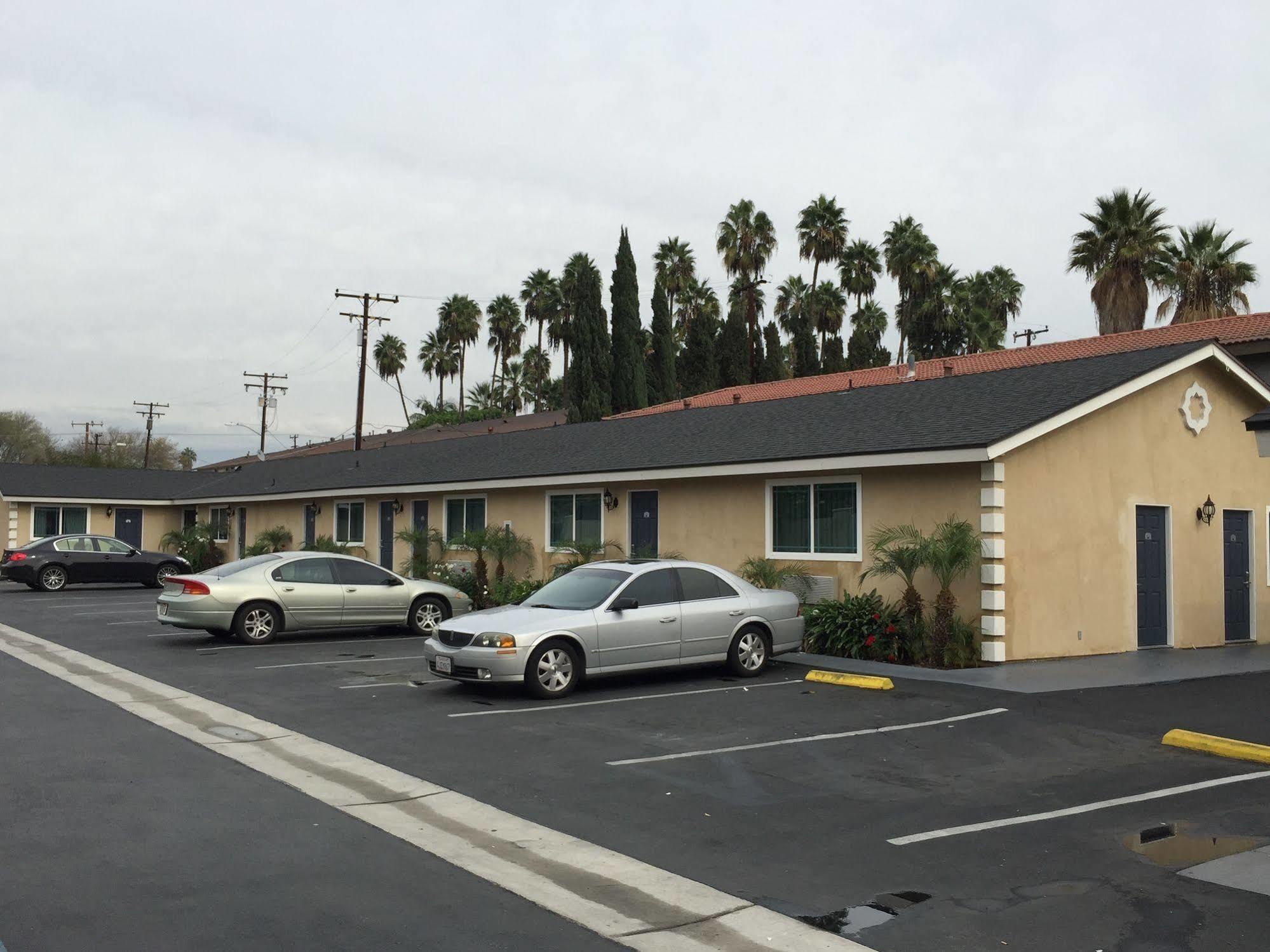 Walnut Inn & Suites West Covina Eksteriør billede