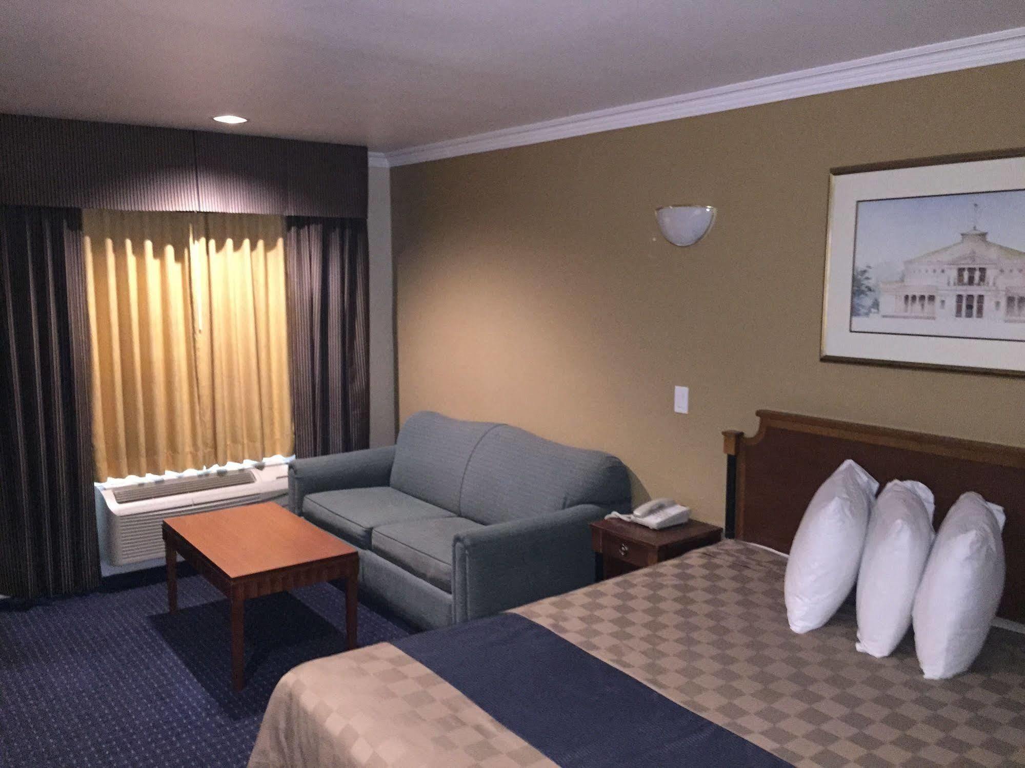 Walnut Inn & Suites West Covina Eksteriør billede