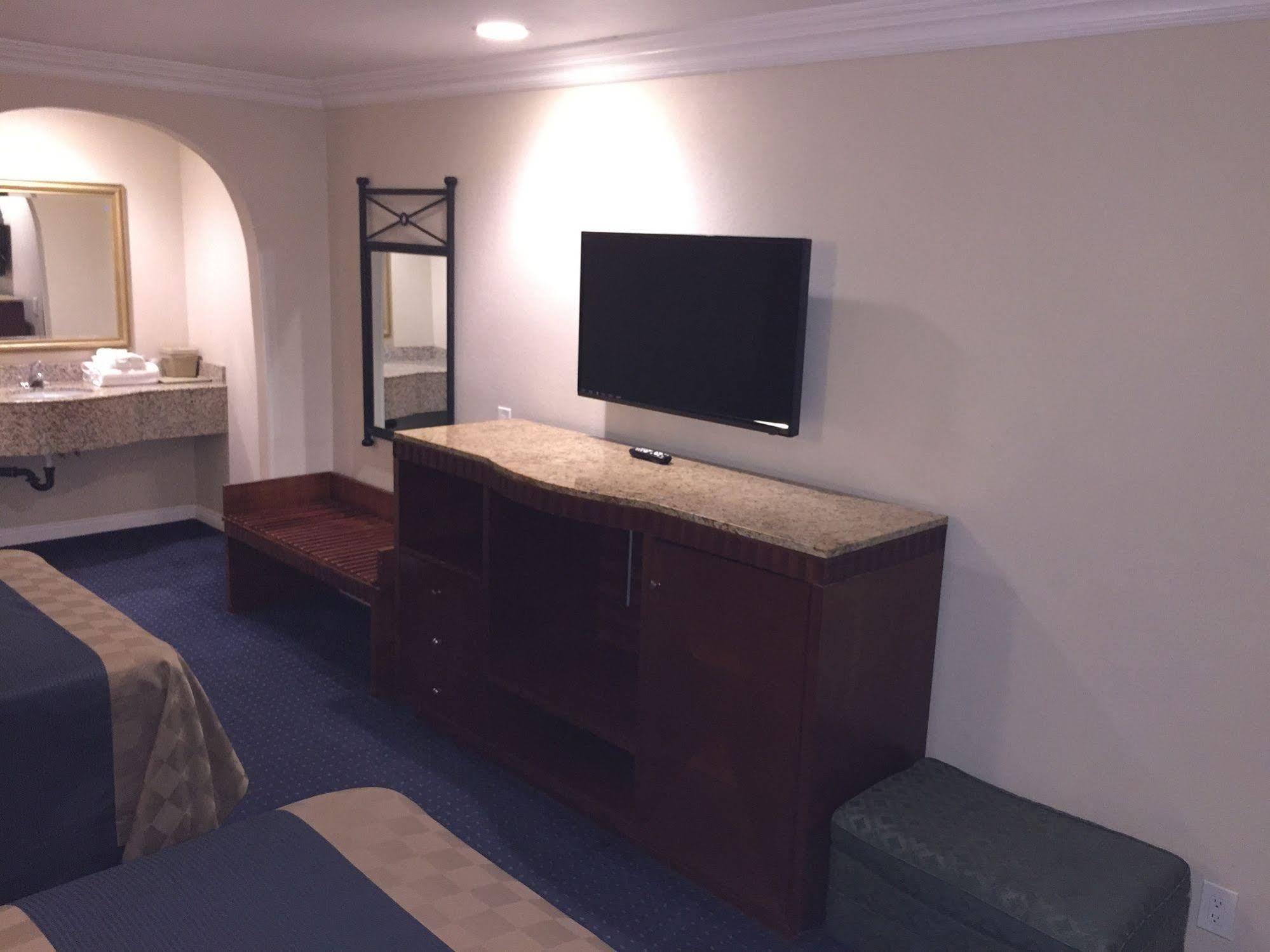 Walnut Inn & Suites West Covina Eksteriør billede