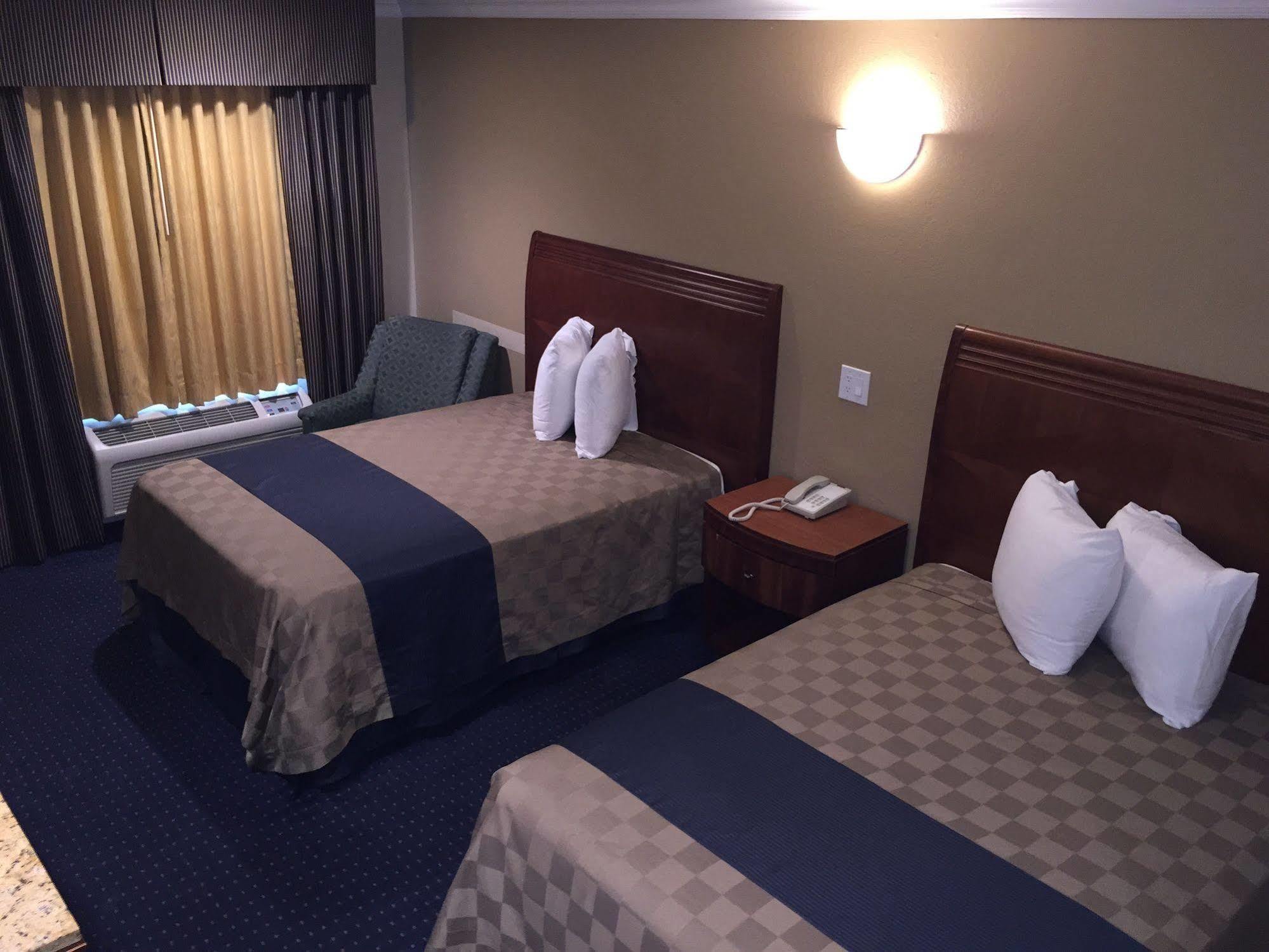 Walnut Inn & Suites West Covina Eksteriør billede