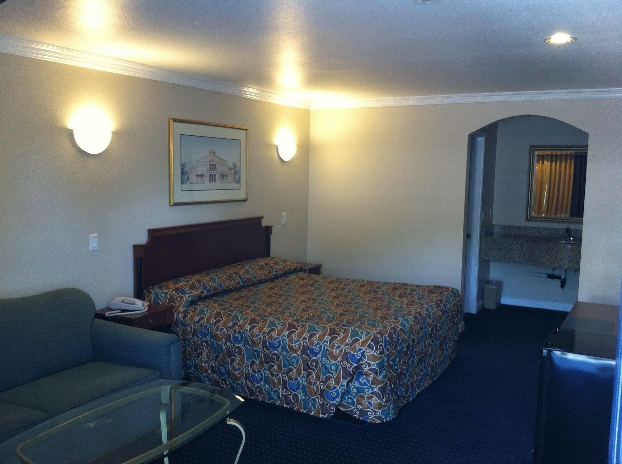 Walnut Inn & Suites West Covina Eksteriør billede